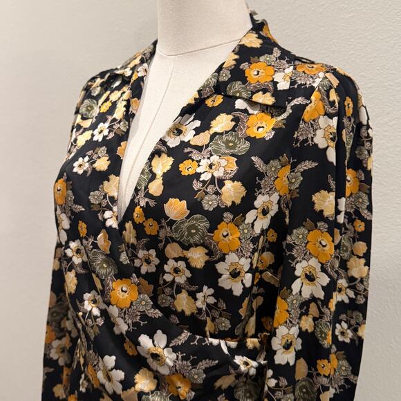 ASTR Floral Long Sleeve V Neck Blouse Top Medium Romantic Cottagecore Fall Chic - Picture 4 of 9